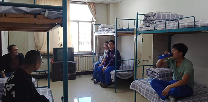 730黨建之窗丨氯堿分廠黨支部積極開展“五個一”活動—為員工做好事 (2).jpg